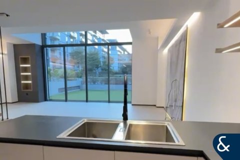 Снять в аренду квартиру в Sobha Hartland, Мохаммед Бин Рашид Сити, Дубай: 2 спальни, 253м², № 98811 - фото 6