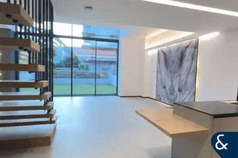 Снять в аренду квартиру в Sobha Hartland, Мохаммед Бин Рашид Сити, Дубай: 2 спальни, 253м², № 98811 - фото 2