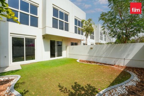 Adosado en Dubai, 3 dormitorios, 181.2 m², № 99558