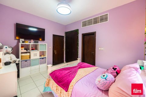 Villa à Dubai, 5 chambres, 560.4 m², № 40121 - photo 12