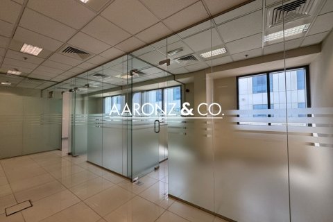 Bureau à Dubai Investment Park, Dubai, 101.9 m², № 78377 - photo 7