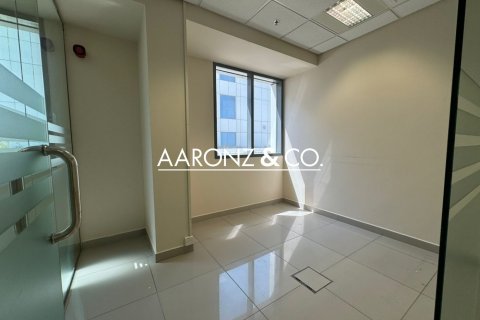 Bureau à Dubai Investment Park, Dubai, 101.9 m², № 78377 - photo 4