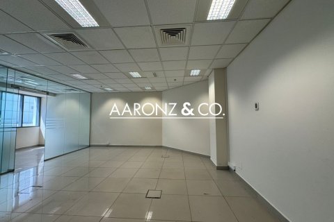 Bureau à Dubai Investment Park, Dubai, 101.9 m², № 78377 - photo 1