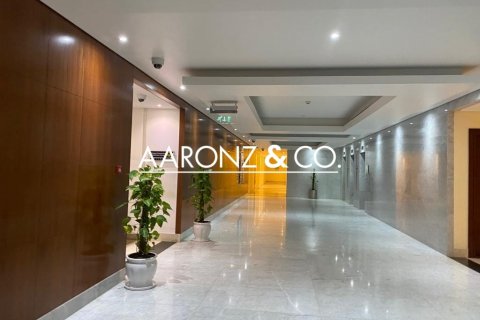 Bureau à Dubai Investment Park, Dubai, 101.9 m², № 78377 - photo 10