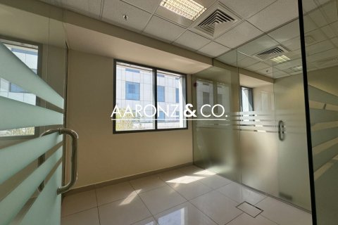 Bureau à Dubai Investment Park, Dubai, 101.9 m², № 78377 - photo 5