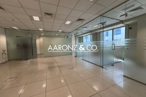 Bureau à Dubai Investment Park, Dubai, 101.9 m², № 78377 - photo 6