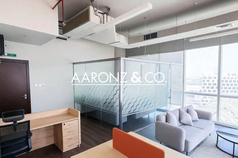 Снять в аренду офис в Бизнес-Бэе, Дубай: 53.4м², № 78378 - фото 3