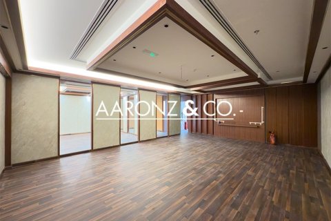 Bureau à Business Bay, Dubai, 198.7 m², № 78375 - photo 1