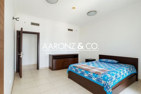 Apartment in Jumeirah Lake Towers, Dubai 2 bedrooms, 121.7 sq.m. № 78379 - photo 6