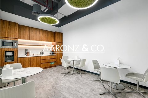 Купить офис в Даунтаун Дубай (Даунтаун Бурдж Дубай), Дубай: 339.5м², № 78376 - фото 11