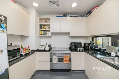 Снять в аренду таунхаус в DAMAC Hills (Akoya by DAMAC), Дубай: 3 спальни, 209м², № 71281 - фото 5