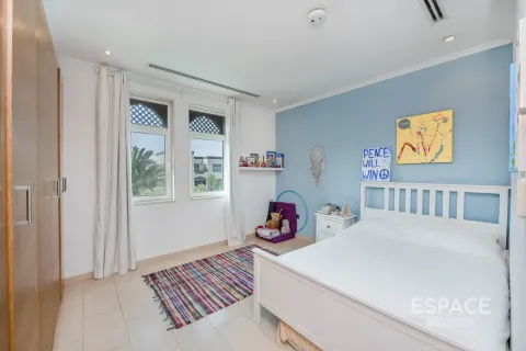 فيلا في Regional, Jumeirah Park, دبي 3 غرف نوم, 285 م² رقم 71280 - صورة 9
