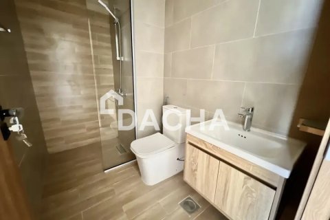 Adosado en Dubai Investment Park, Dubai, 4 dormitorios, 80 m², № 105091 - foto 6
