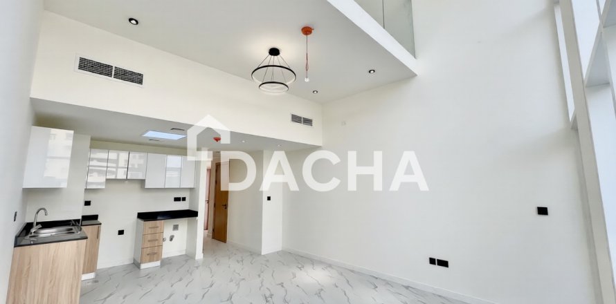 Adosado en Dubai Investment Park, Dubai, 4 dormitorios, 80 m², № 105091