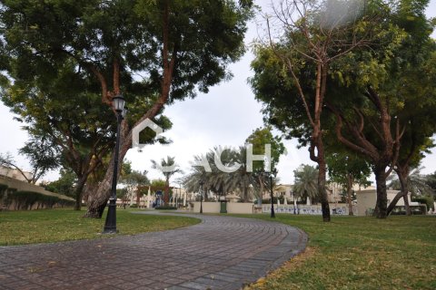 Вилла в Springs 8, The Springs, Дубай, 2 спальни, 172м², № 105224