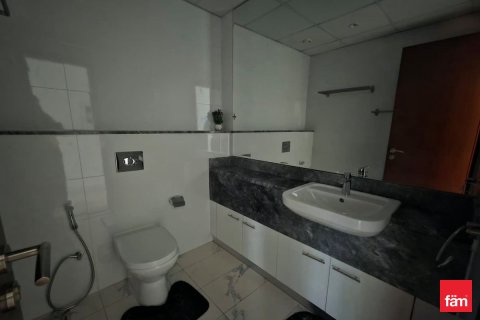 Снять в аренду дуплекс в Бизнес-Бэе, Дубай: 1 спальня, 136.5м², № 90335 - фото 9