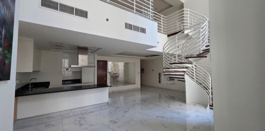 Дуплекс в Бизнес-Бэе, Дубай, 1 спальня, 136.5м², № 90335