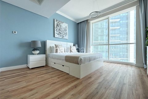 Apartment in Jumeirah Beach Residence, Dubai 2 bedrooms, 152 sq.m. № 44600 - photo 9