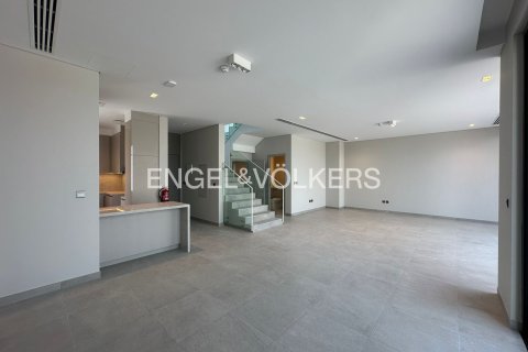 Adosado en Mohammed Bin Rashid City, Dubai, 4 dormitorios, 263.5 m², № 6129 - foto 1