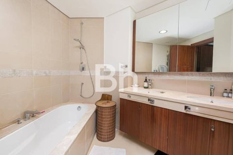 Apartment in Downtown Dubai (Downtown Burj Dubai), Dubai 3 bedrooms, 169 sq.m. № 56344 - photo 12