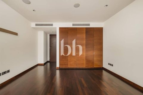 Apartment in Downtown Dubai (Downtown Burj Dubai), Dubai 3 bedrooms, 217 sq.m. № 56328 - photo 16