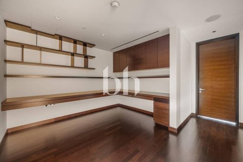 Apartment in Downtown Dubai (Downtown Burj Dubai), Dubai 3 bedrooms, 217 sq.m. № 56328 - photo 11