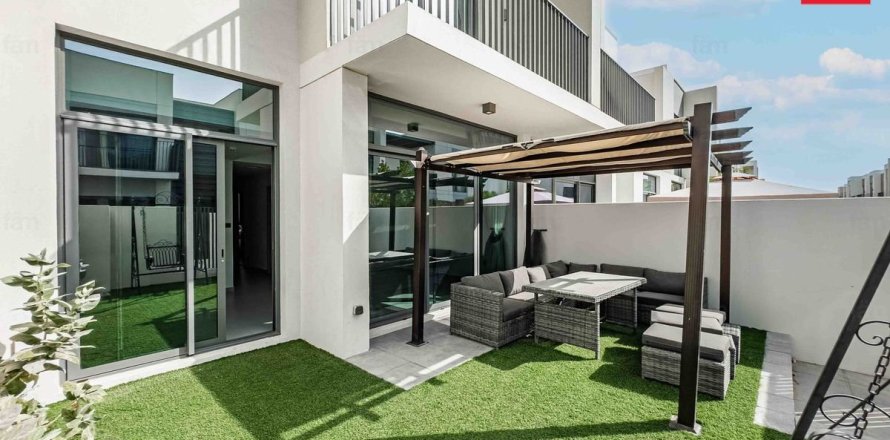 Adosado en Dubai, 3 dormitorios, 137.8 m², № 22673