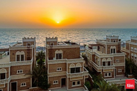 Hotel Apartment in Palm Jumeirah, Dubai 1 bedroom, 116.1 sq.m. № 60339 - photo 13