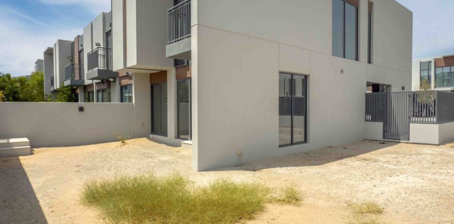 Townhouse in Dubai 3 bedrooms, 390 sq.m. № 55706