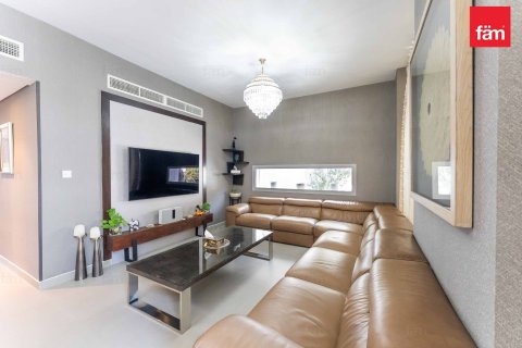 Adosado en Dubai, 3 dormitorios, 293.7 m², № 55707 - foto 1