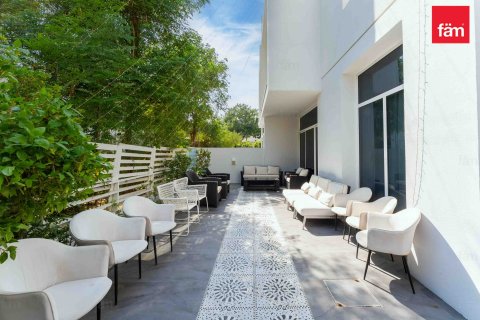 Adosado en Dubai, 3 dormitorios, 293.7 m², № 55707 - foto 13