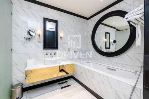 Apartment in Business Bay, Dubai 1 bedroom, 75.99 sq.m. № 128031 - photo 9