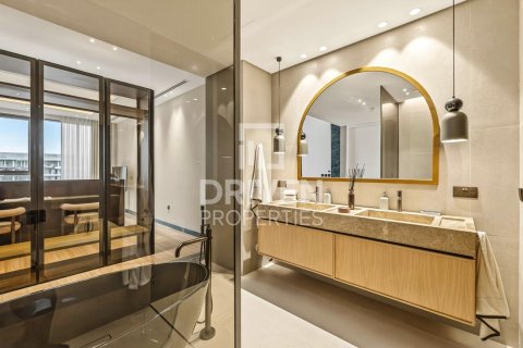 Apartment in Al Wasl, Dubai 2 bedrooms, 137.22 sq.m. № 135965 - photo 17