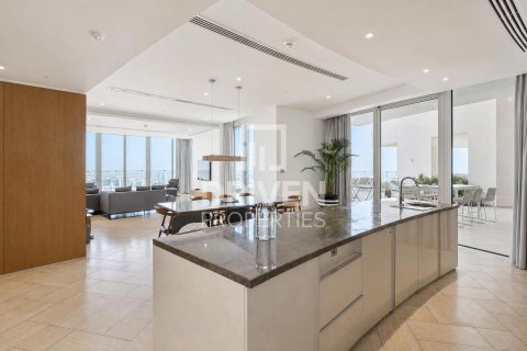 Apartment in Jumeirah Village Circle, Dubai 4 bedrooms, 511.8 sq.m. № 135966