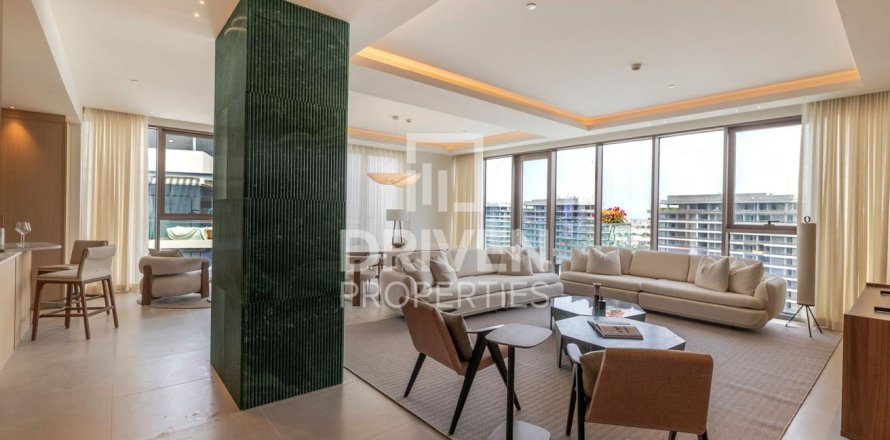 Apartment in Al Wasl, Dubai 3 bedrooms, 194.17 sq.m. № 135955