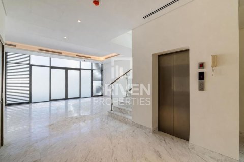 Villa in District One, Mohammed Bin Rashid City, Dubai 4 bedrooms, 595.69 sq.m. № 135964 - photo 11