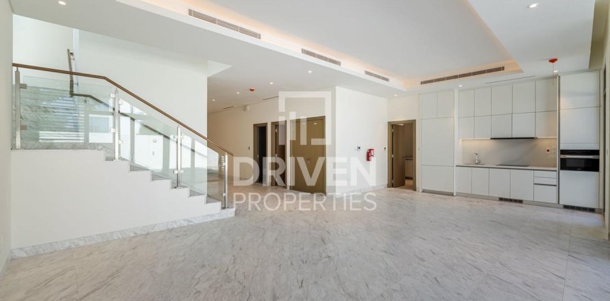 Villa in District One, Mohammed Bin Rashid City, Dubai 4 bedrooms, 595.69 sq.m. № 135964