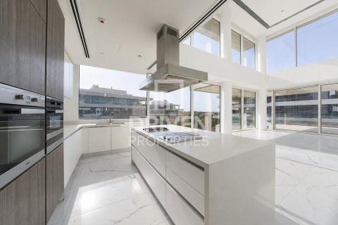Appartement à Ashjar, Al Barari, Dubai, 2 chambres, 372.08 m², № 135962 - photo 10