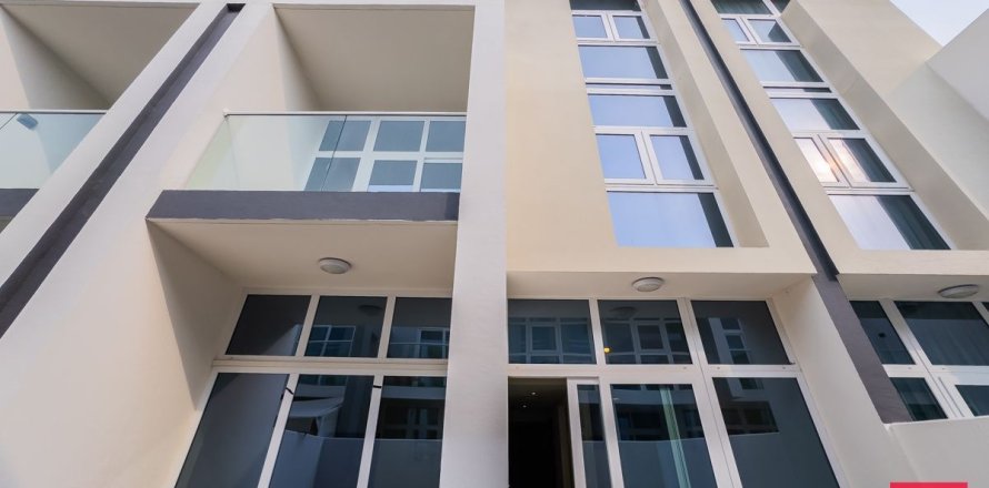 Maison de ville à Dubai, 5 chambres, 112.2 m², № 50913