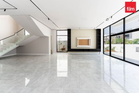 Villa à Dubai, 5 chambres, 756.9 m², № 11648 - photo 2