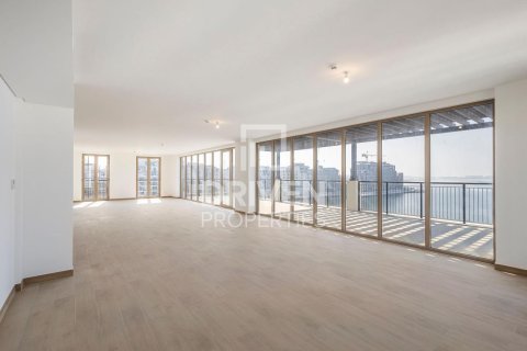 Ático en La Mer, Jumeirah, Dubai, 5 dormitorios, 822.47 m², № 136972 - foto 2