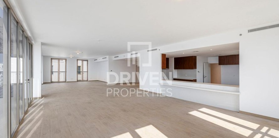 Ático en La Mer, Jumeirah, Dubai, 5 dormitorios, 822.47 m², № 136972