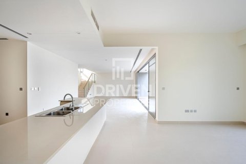 Villa en Sidra Villas, Dubai Hills Estate, Dubai, 5 dormitorios, 395.49 m², № 136973 - foto 5