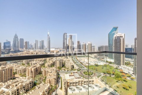 Apartment in Bellevue Towers, Downtown Dubai (Downtown Burj Dubai), Dubai 2 bedrooms, 95.13 sq.m. № 136974 - photo 17