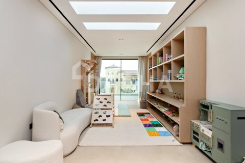 Villa en Jumeirah Golf Estates, Dubai, 5 dormitorios, 650 m², № 105124 - foto 8