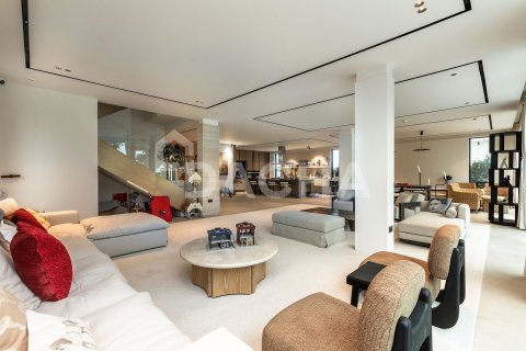 Villa en Jumeirah Golf Estates, Dubai, 5 dormitorios, 650 m², № 105124 - foto 21