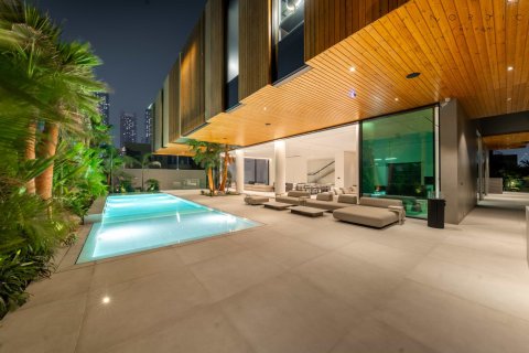 Villa en Al Wasl, Dubai, 6 dormitorios, 994.3 m², № 84258 - foto 2