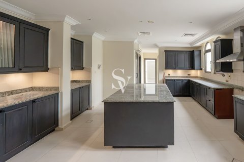 Снять в аренду виллу в Signature Villas, Пальма Джумейра, Дубай: 6 спален, 1242м², № 99886 - фото 19