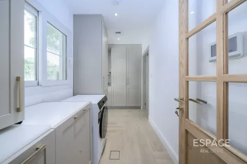 Villa in The Lakes, Dubai 3 bedrooms, 315 sq.m. № 71011 - photo 15