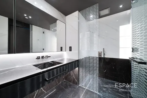 Apartment in Business Bay, Dubai 4 bedrooms, 258 sq.m. № 71012 - photo 15